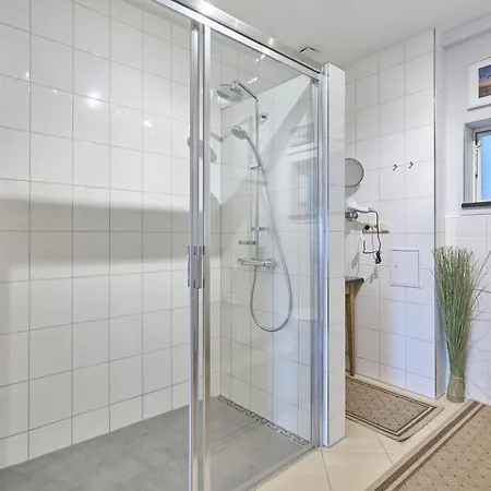 Дом отдыха Familiennest Am Mueritzsee Mit Kamin & Sauna