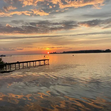 Familiennest Am Mueritzsee Mit Kamin & Sauna بيت للعطل