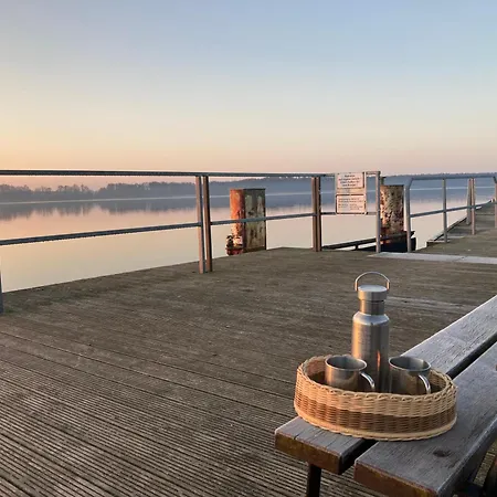 Дом отдыха Familiennest Am Mueritzsee Mit Kamin & Sauna Sietow Dorf